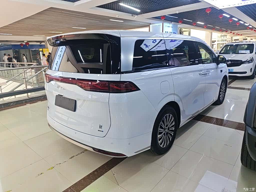 BYD Xia, 2025 все фото