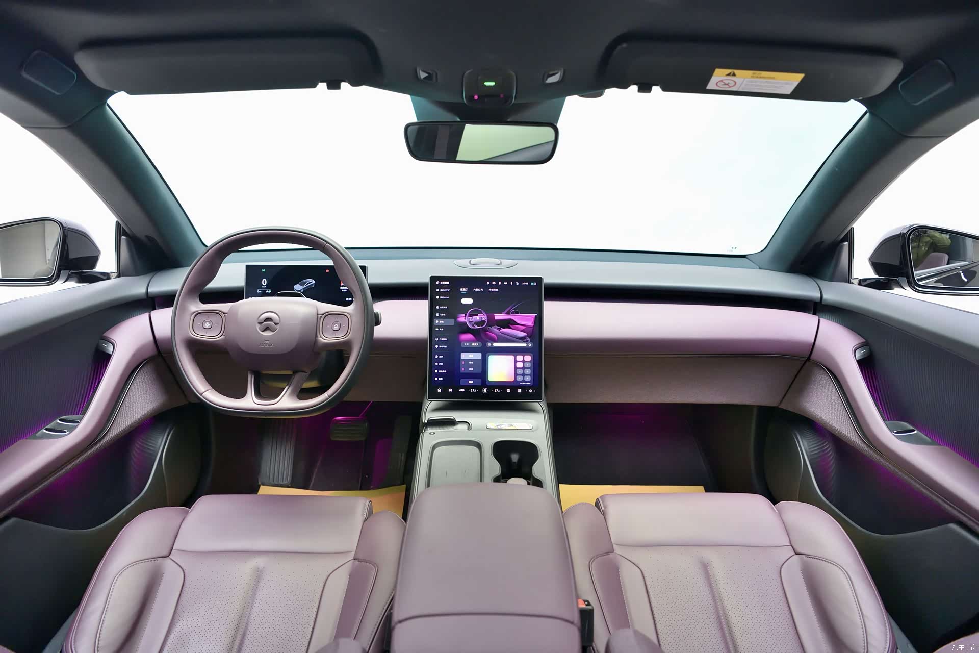 NIO ET5, 2025 все фото