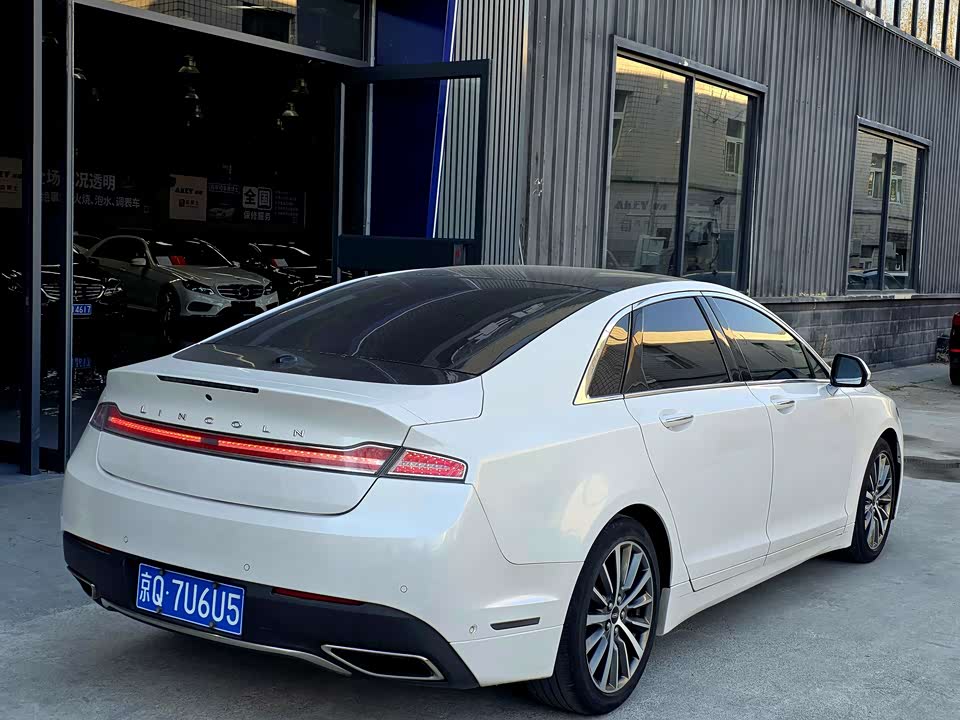 Lincoln MKZ
