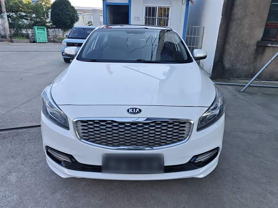 Kia K4