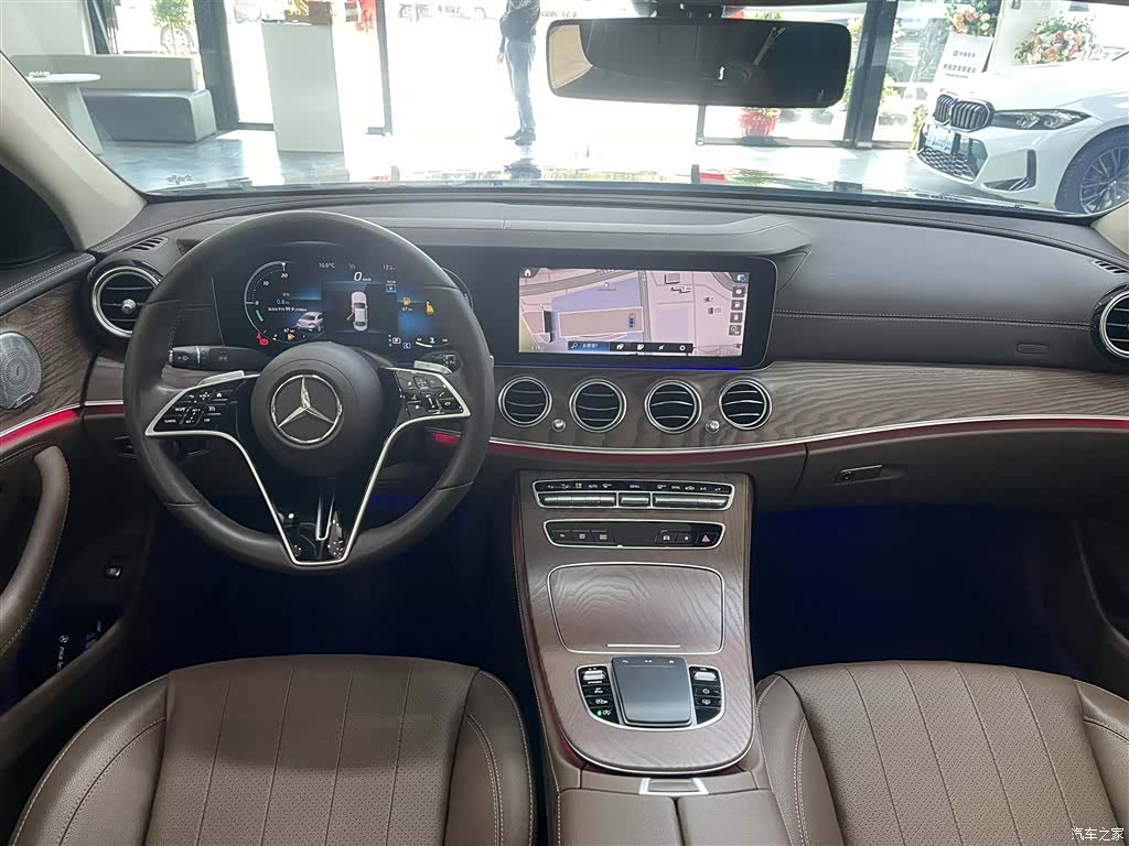 Mercedes-Benz E-Class, 2023 10