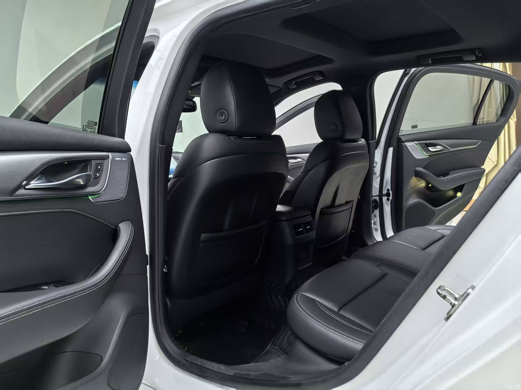Cadillac CT5, 2022 12