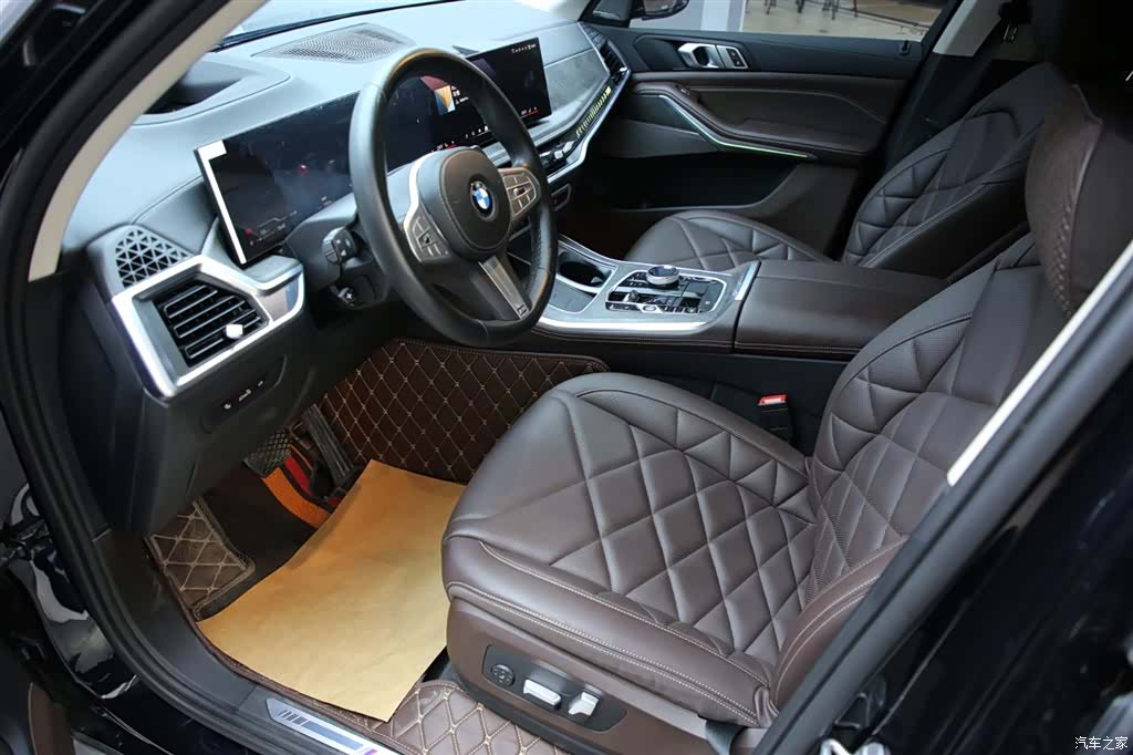 BMW X5, 2024 все фото