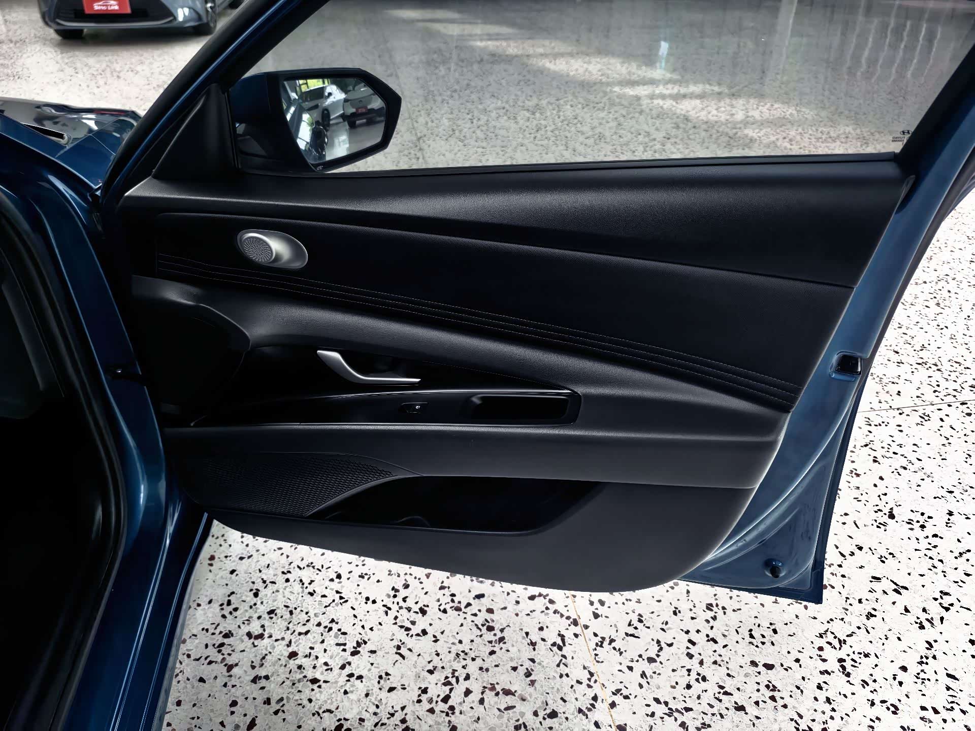 Hyundai Elantra, 2022 11