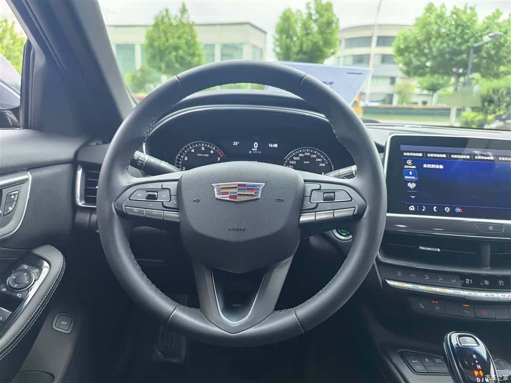 Cadillac CT5, 2022 11