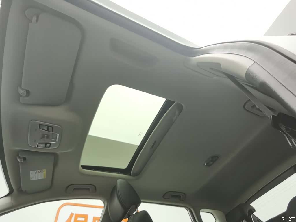 Geely Coolray, 2025 14