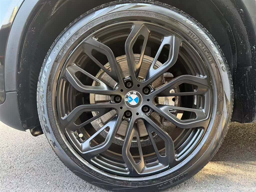 BMW X6, 2020 все фото