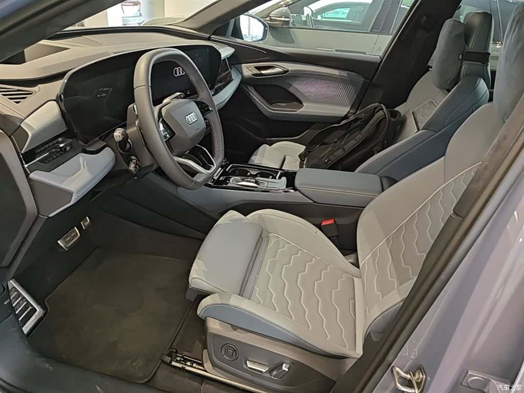 Audi e-tron, 2025 15