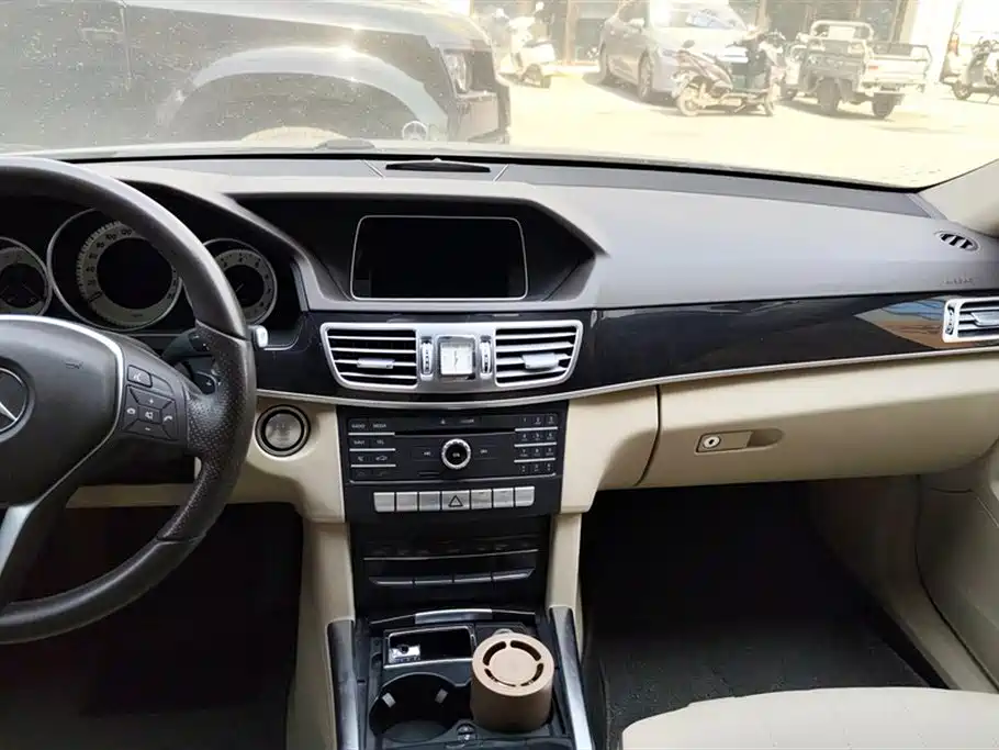 Mercedes-Benz E-class Mercedes-Benz E-class