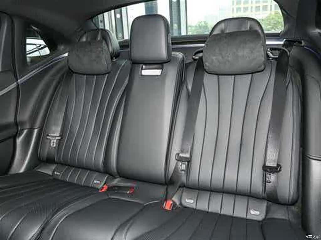 Mercedes-Benz E-Class, 2025 6