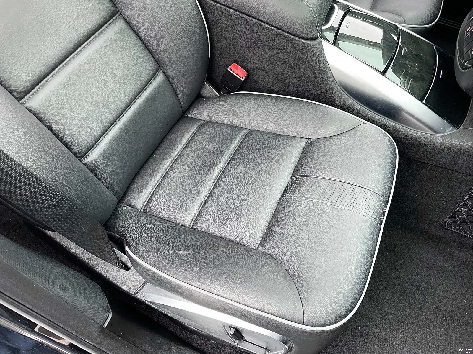 Mercedes-Benz R-Class, 2018 11