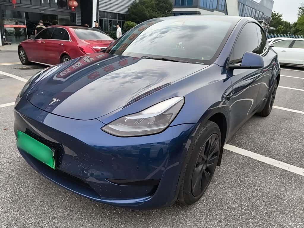 Tesla Model Y, 2023 2