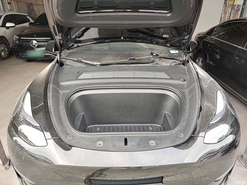 Tesla Model Y, 2023 20