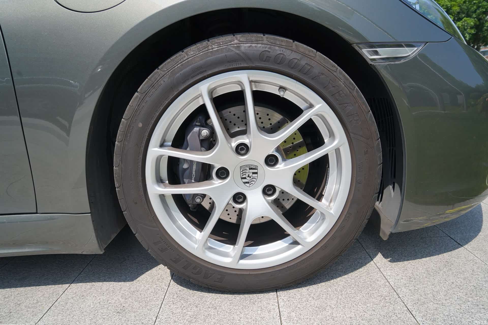 Porsche Cayman, 2024 7