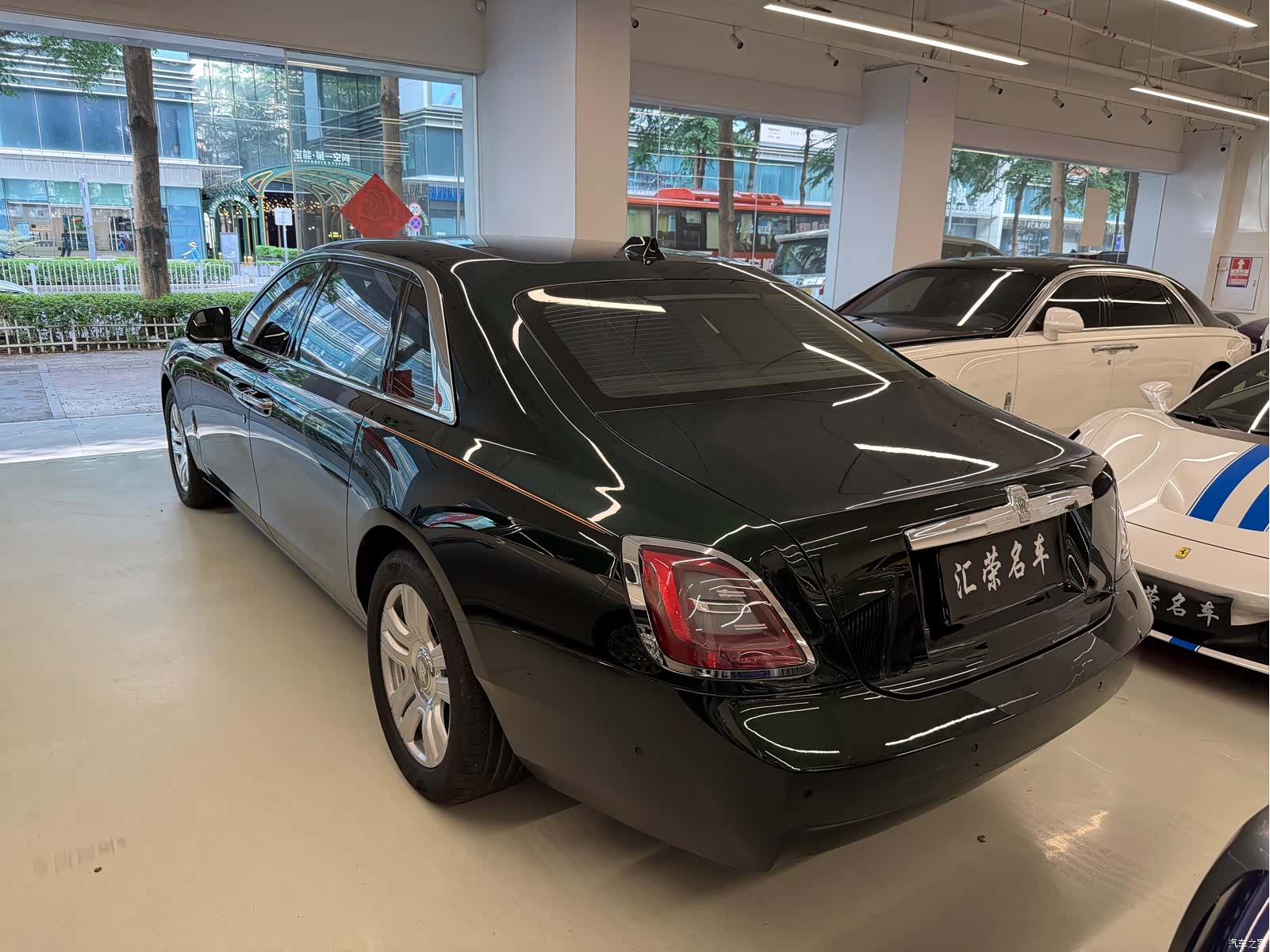 Rolls-Royce Ghost, 2021 13