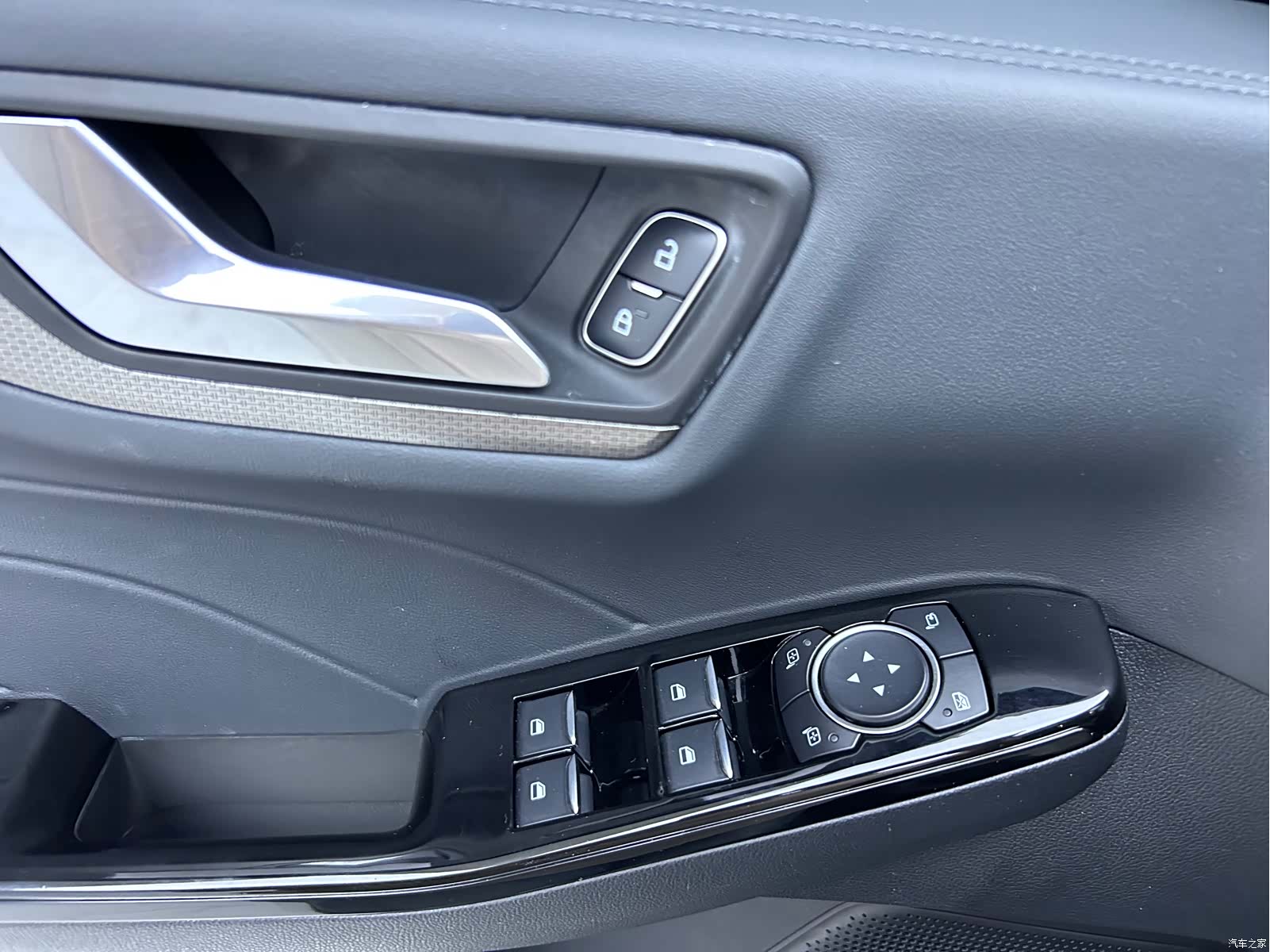 Ford Escape, 2023 12