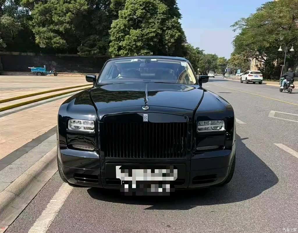 Rolls-Royce Phantom, 2015 2