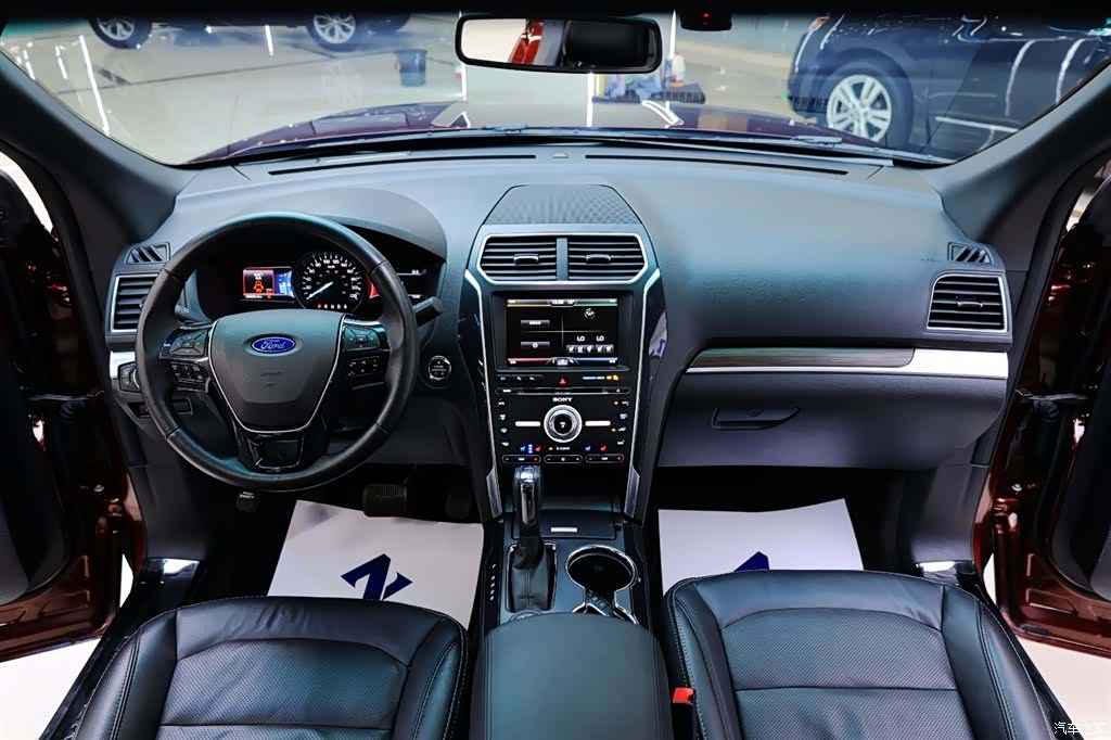 Ford Explorer, 2016 19