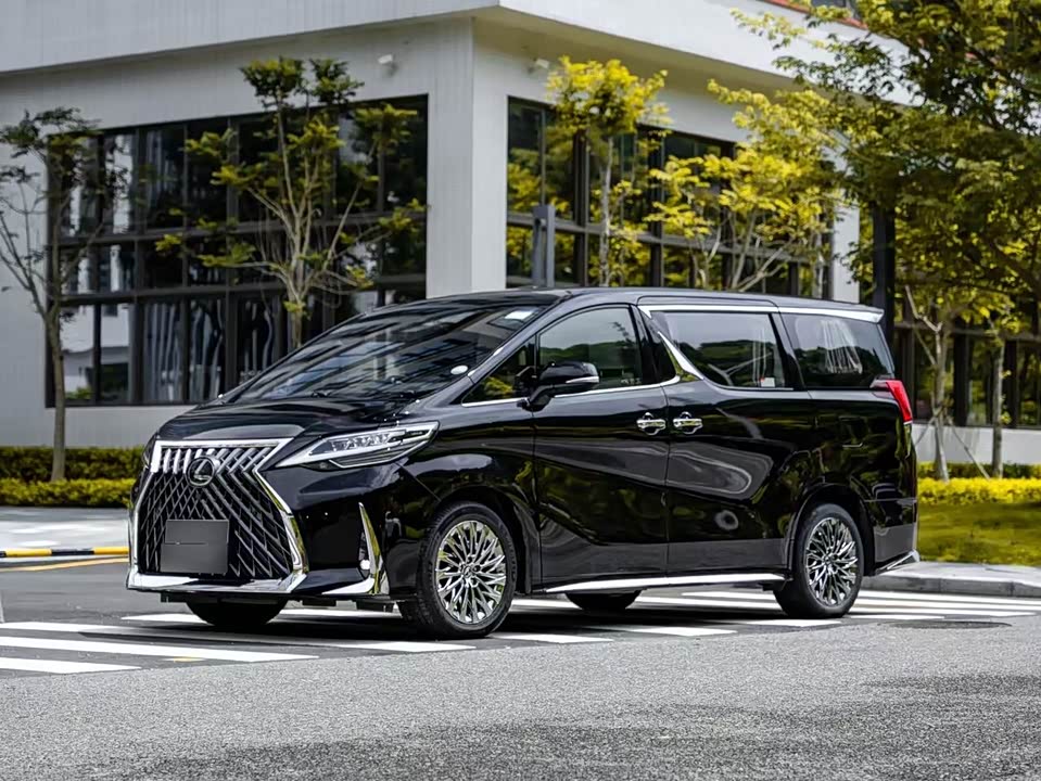 Lexus LM Lexus LM