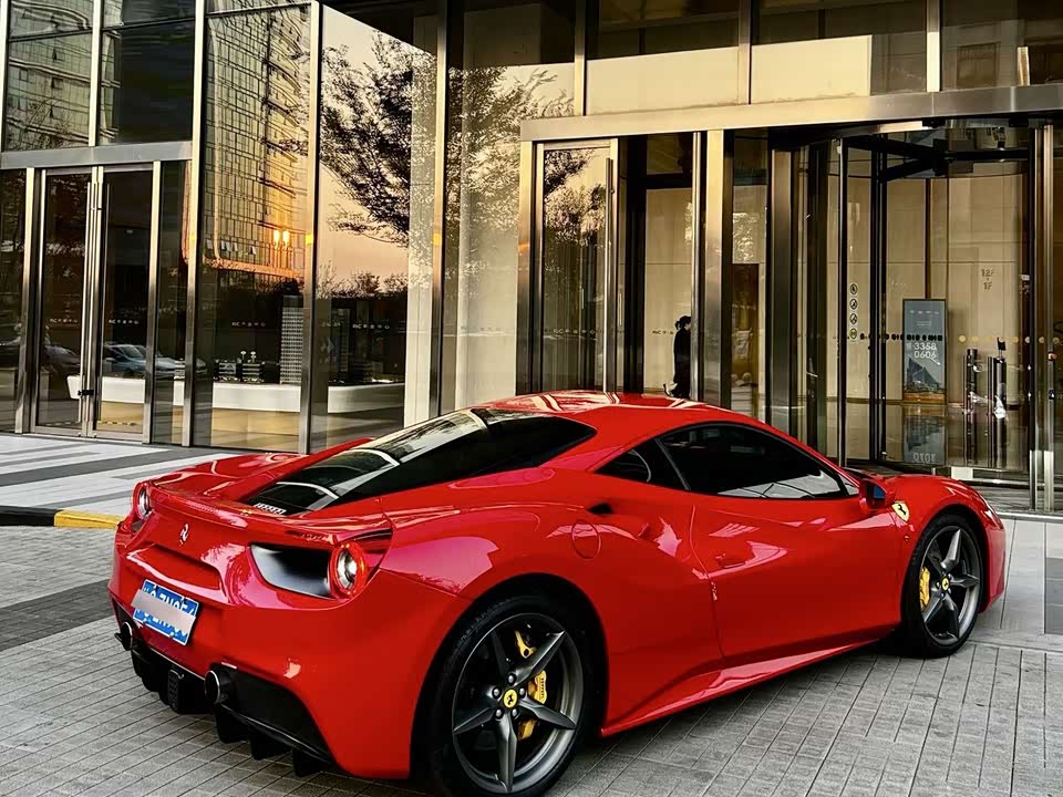 Ferrari 488