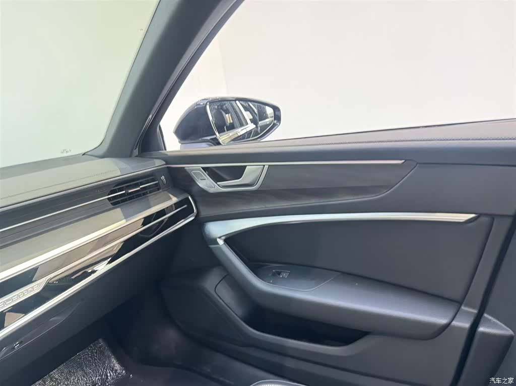 Audi A6L, 2025 12