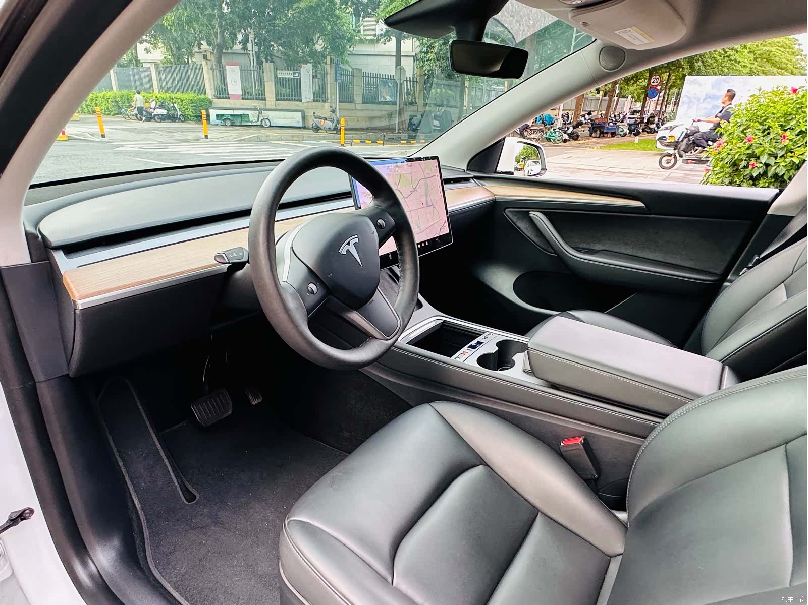 Tesla Model Y, 2021 9