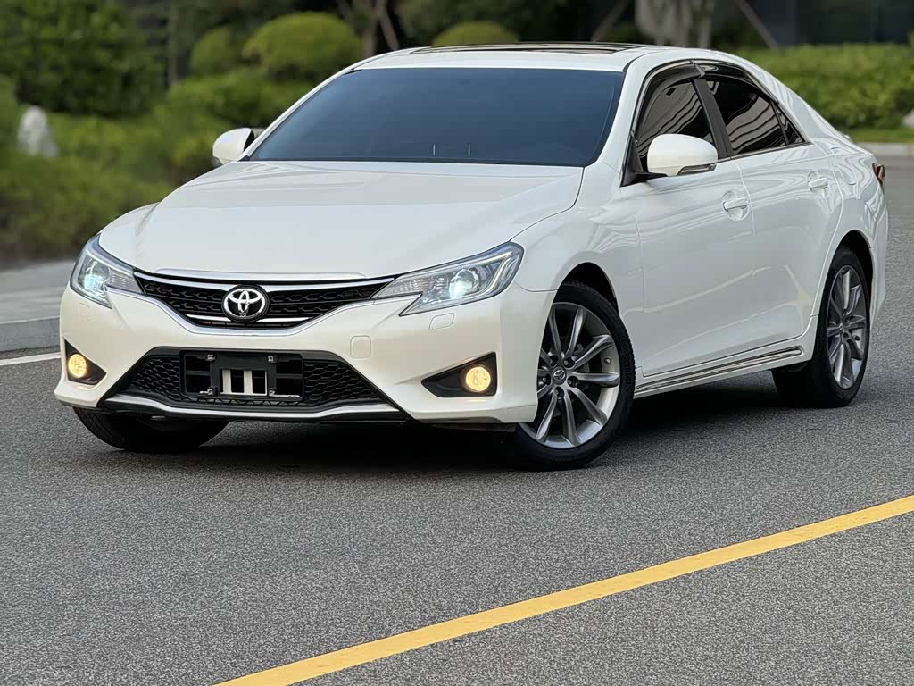 Toyota Reiz