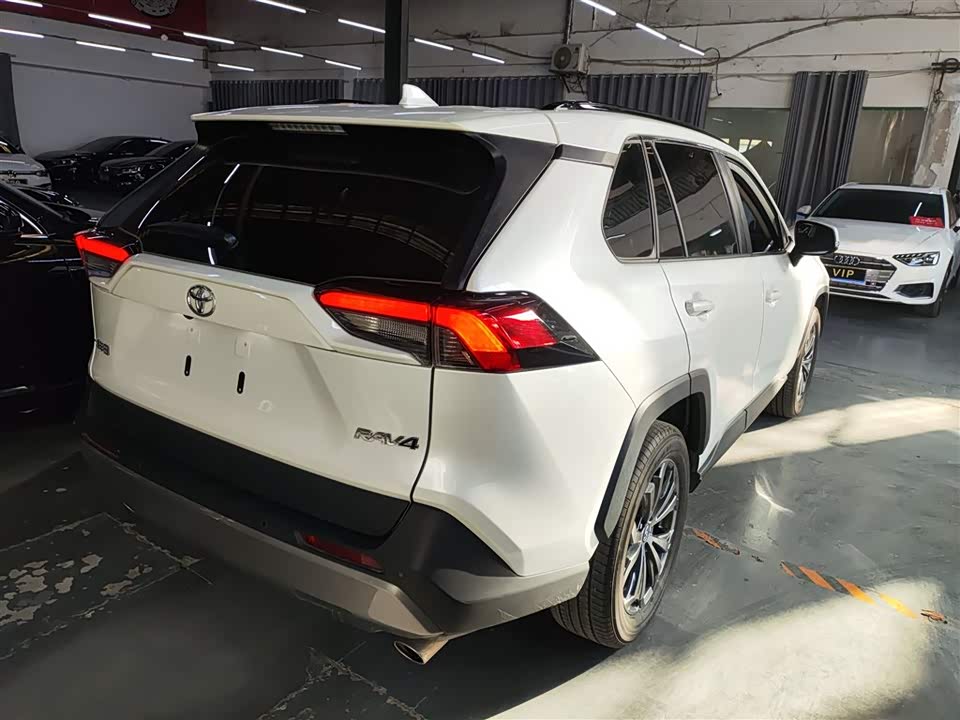 Toyota RAV4 Rongfang