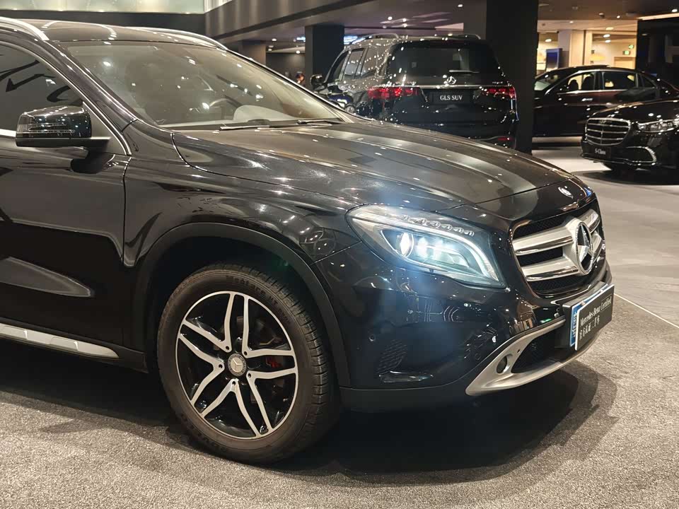 Mercedes-Benz GLA