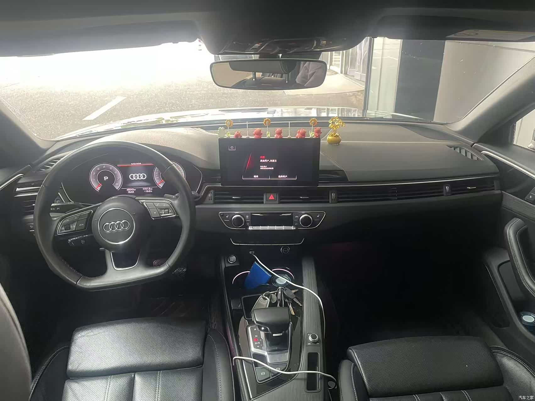 Audi A4L, 2023 все фото