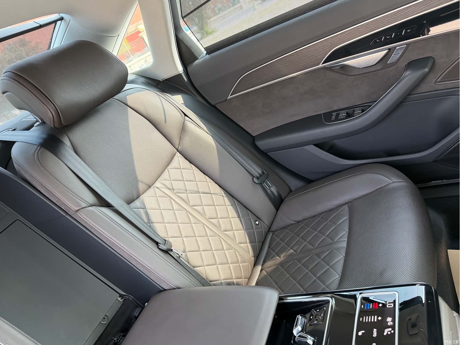 Audi A8L, 2021 18