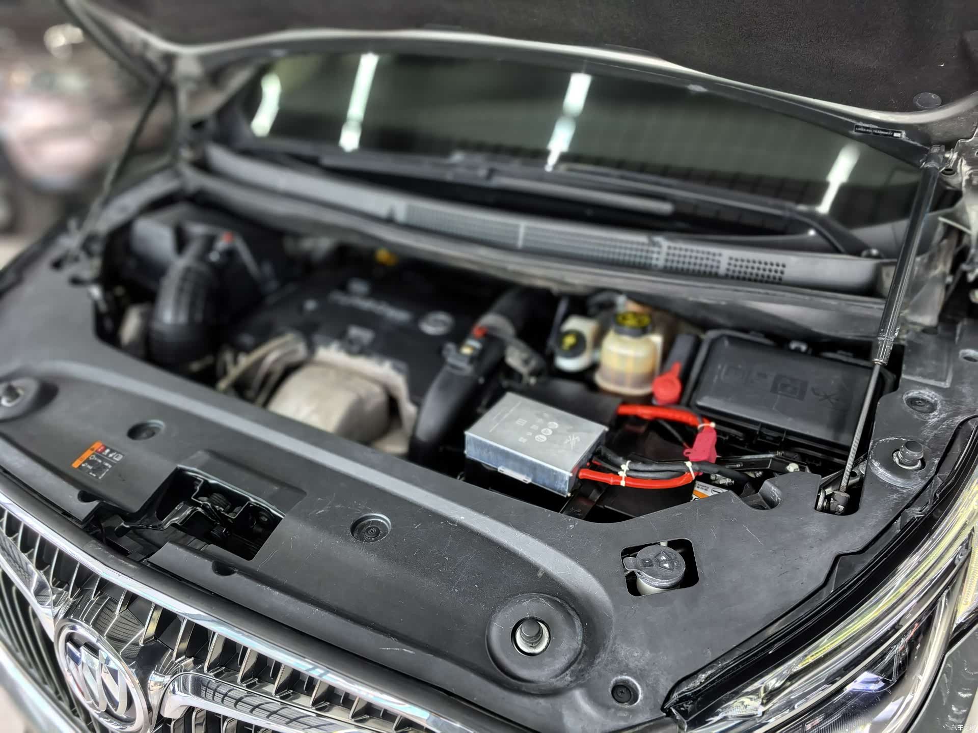 Buick GL8, 2019 9