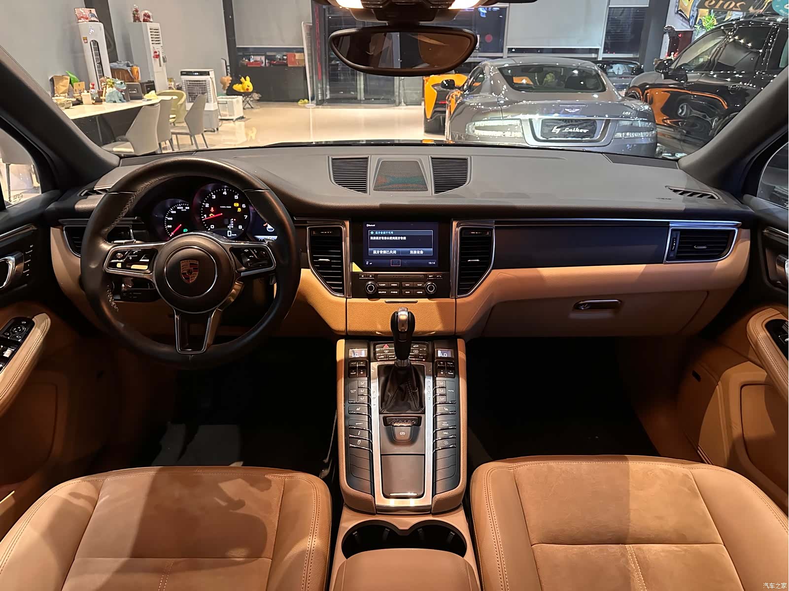 Porsche Macan, 2017 11
