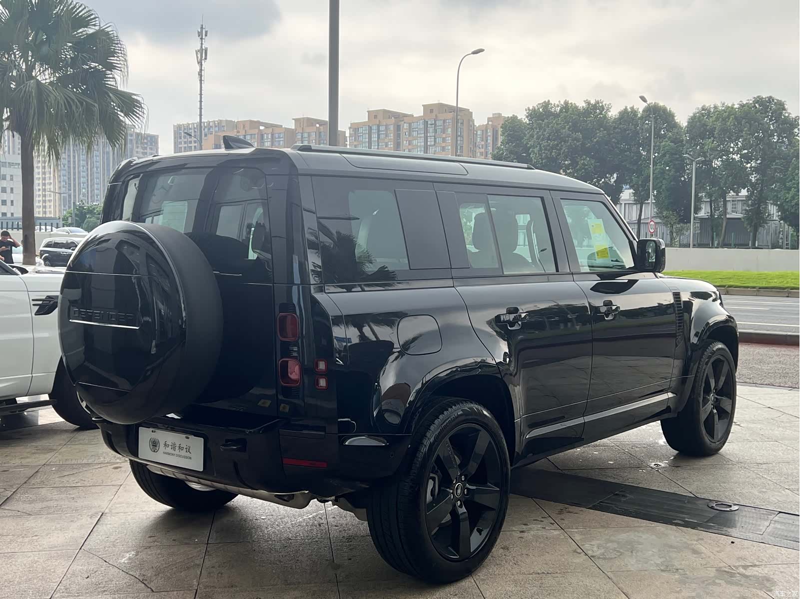 Land Rover Defender, 2025 18