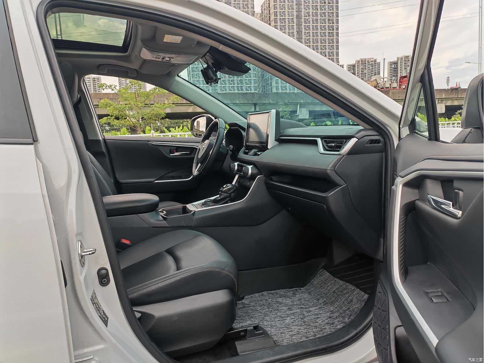 Toyota RAV4, 2020 9