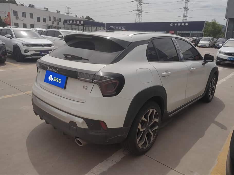 Lynk & Co 02 Lynk & Co 02