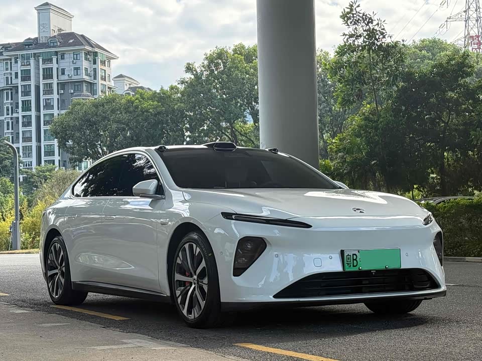 NIO ET7