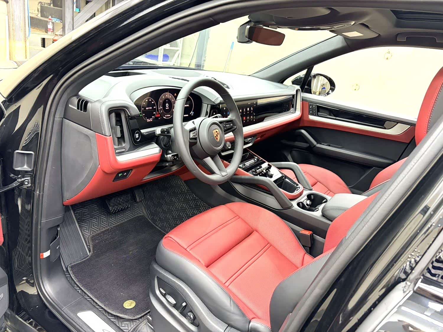 Porsche Cayenne, 2024 все фото