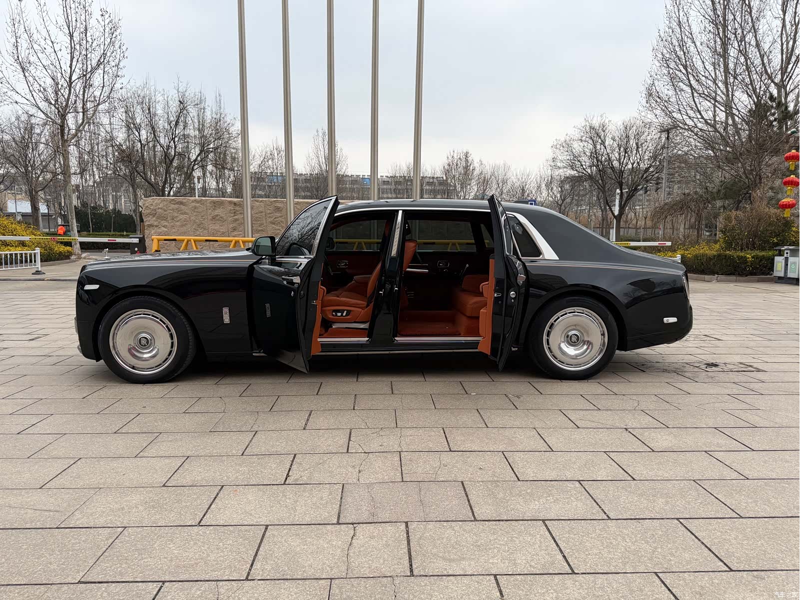 Rolls-Royce Phantom, 2021 3