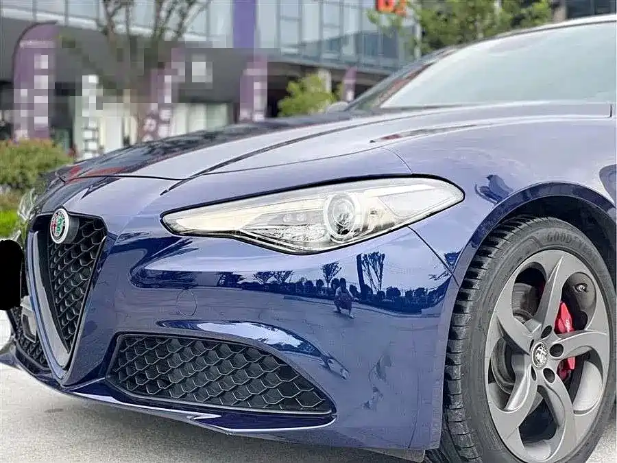 Alfa Romeo Giulia Alfa Romeo Giulia