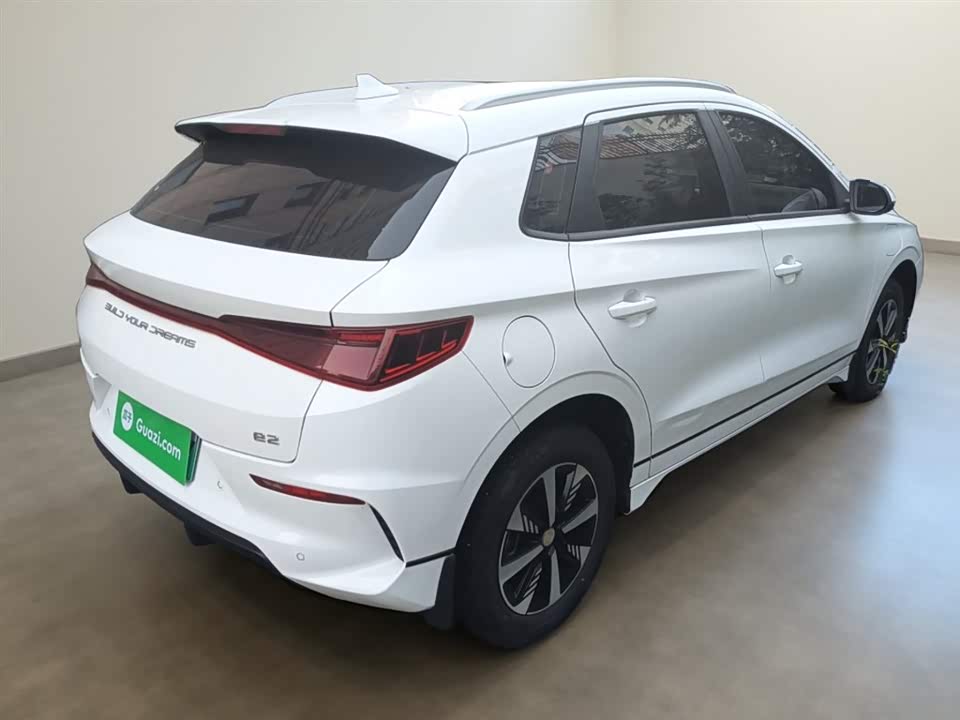 BYD e2