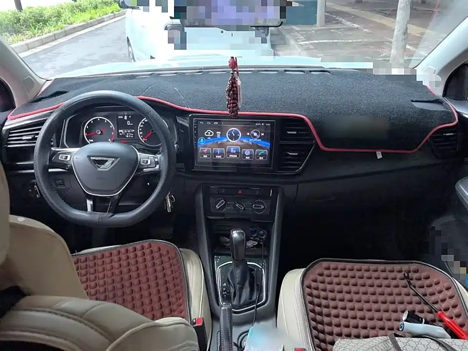 Jetta VS5
