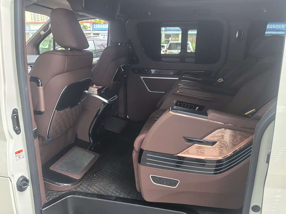 Toyota HIACE Toyota HIACE