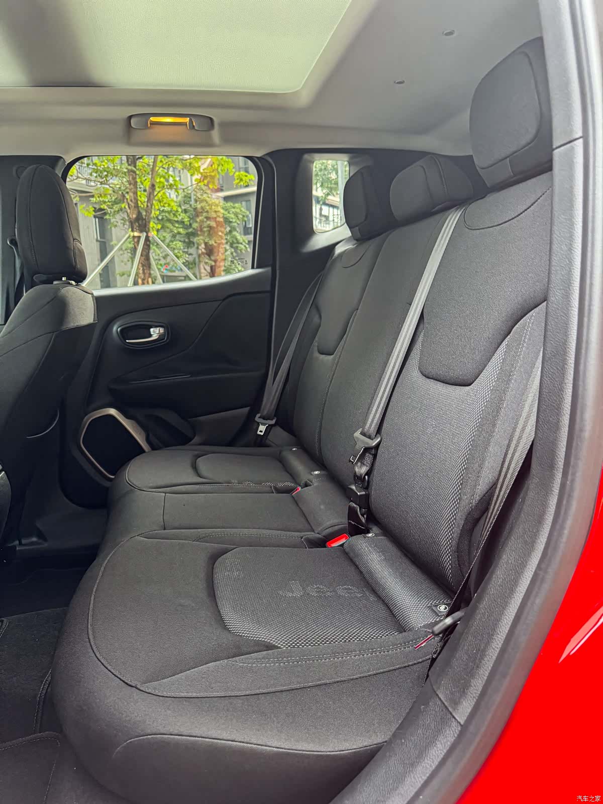 Jeep Renegade, 2019 14