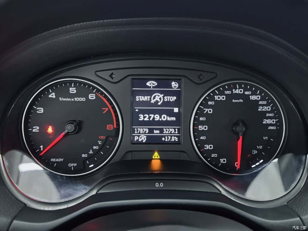Audi Q2L, 2024 7
