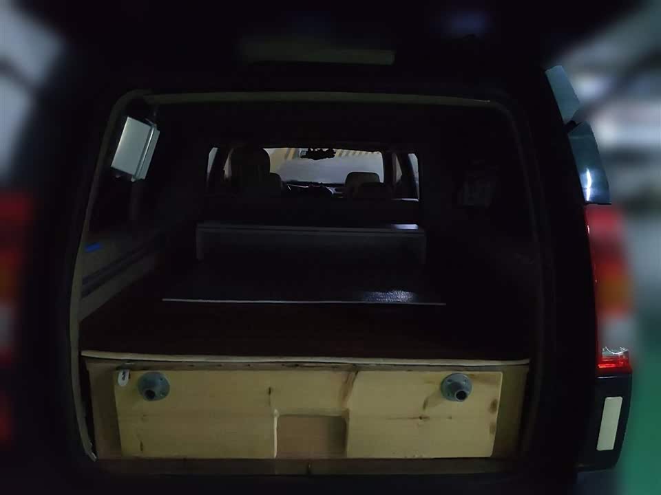 Dongfeng Ruiqi multi-function vehicle