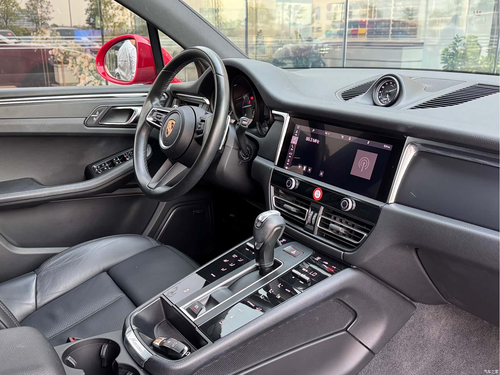 Porsche Macan, 2023 все фото