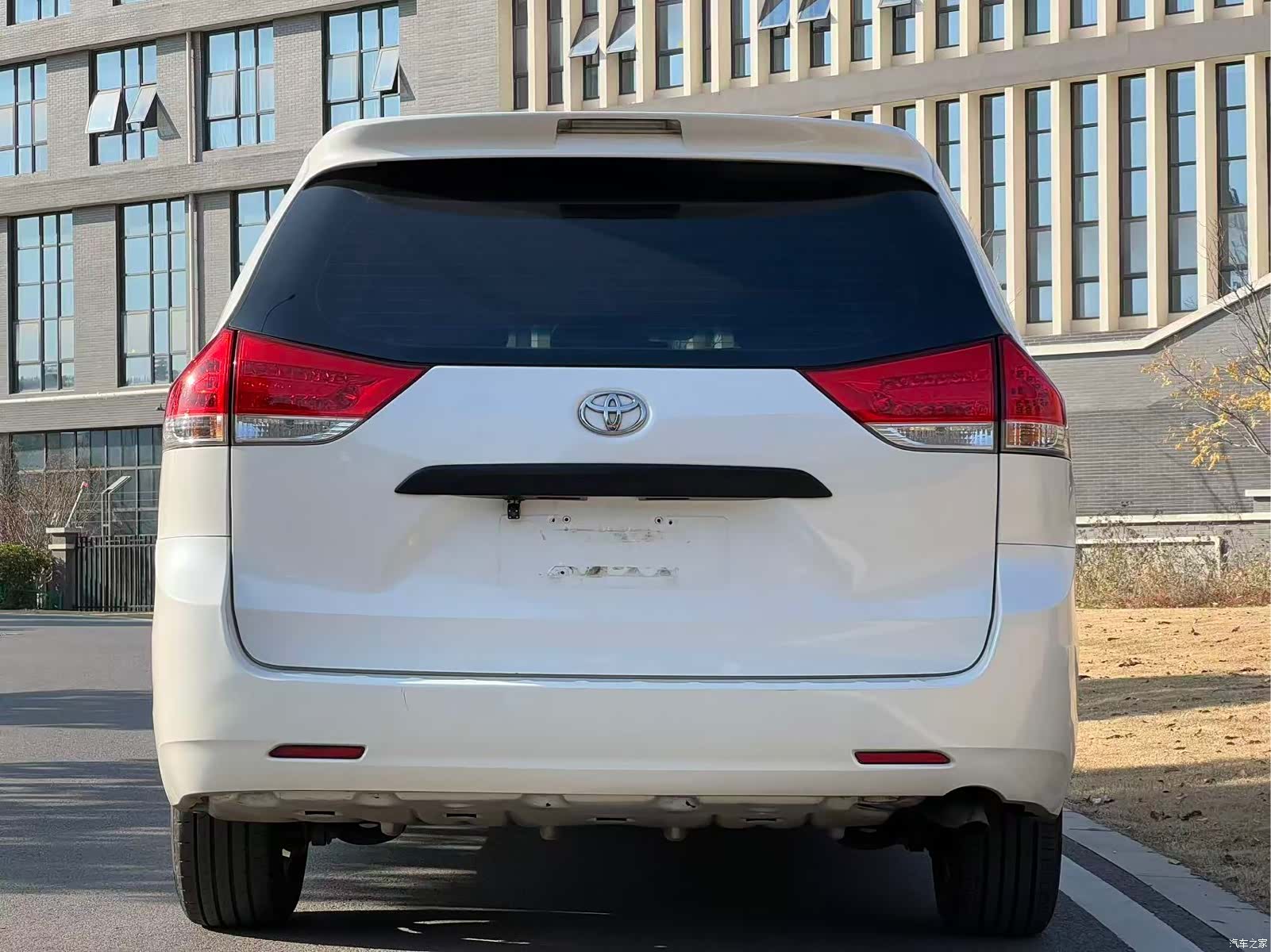 Toyota Sienna, 2015 4