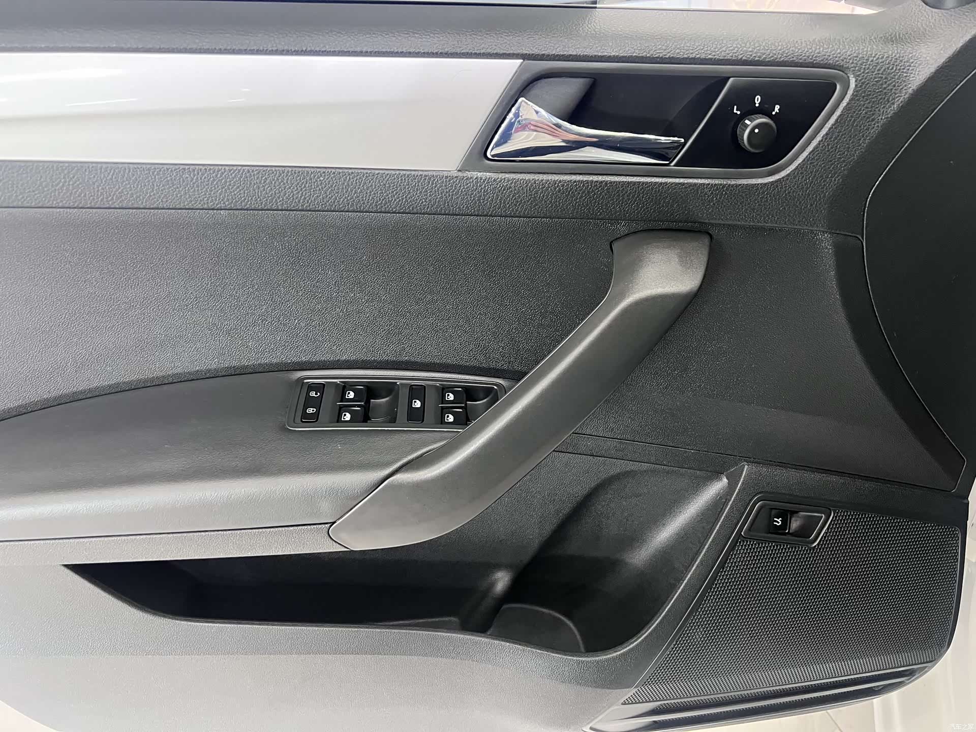 Skoda Rapid, 2022 8
