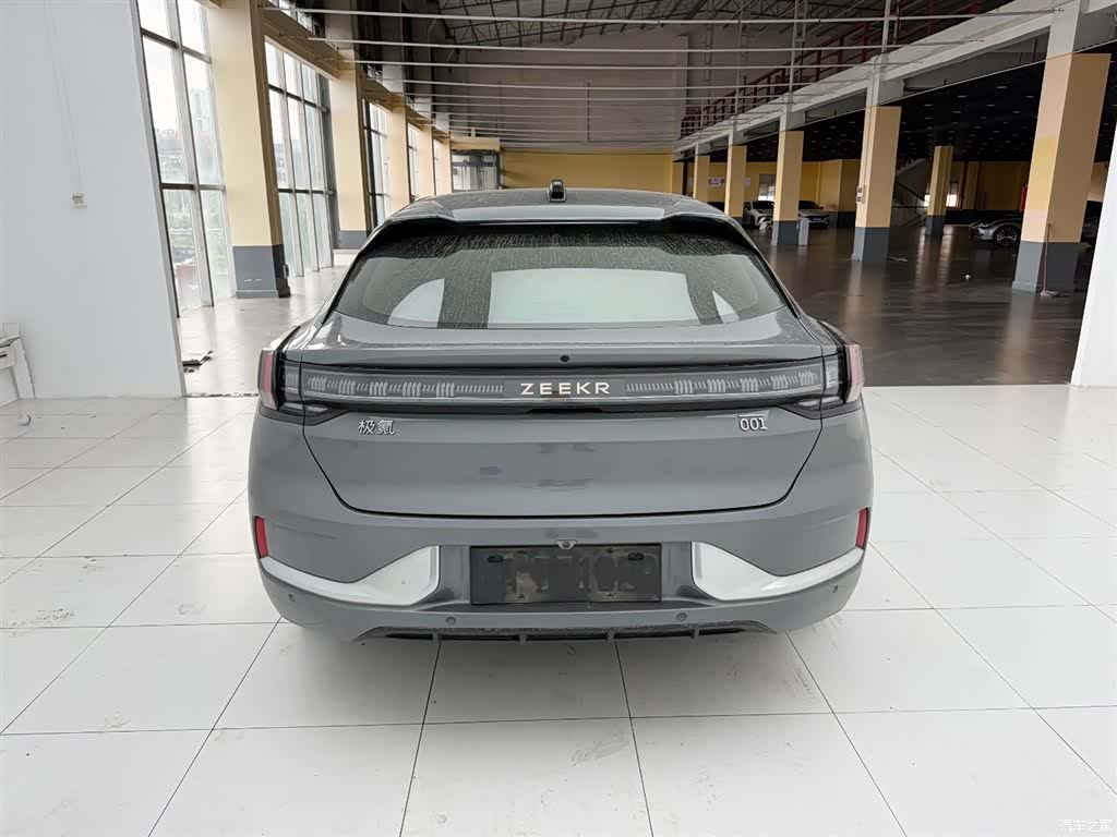 Zeekr 001, 2022 9